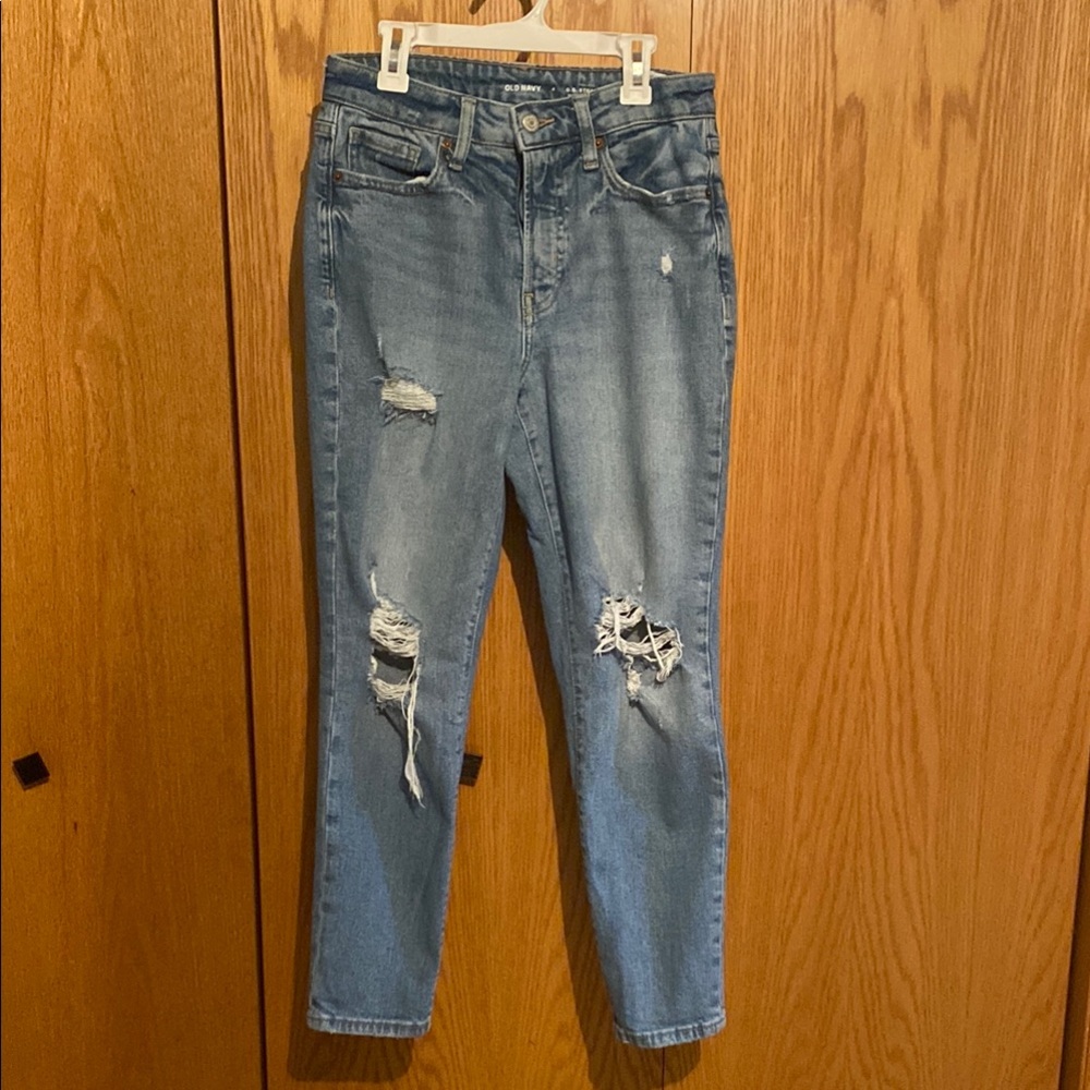Old Navy Distressed O.G. Straight High Rise Jeans in Light Blue. Size 4.